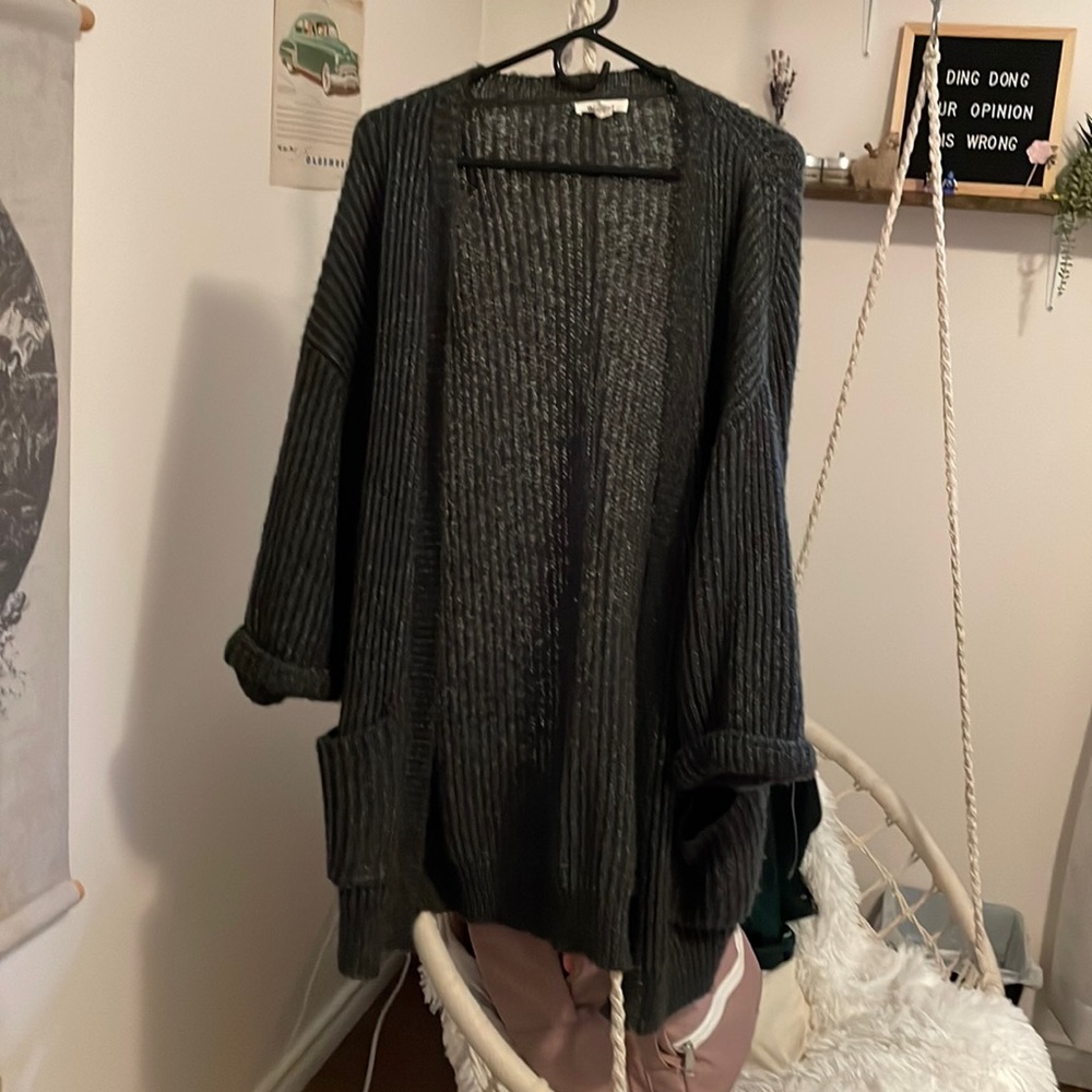Garage cardigan